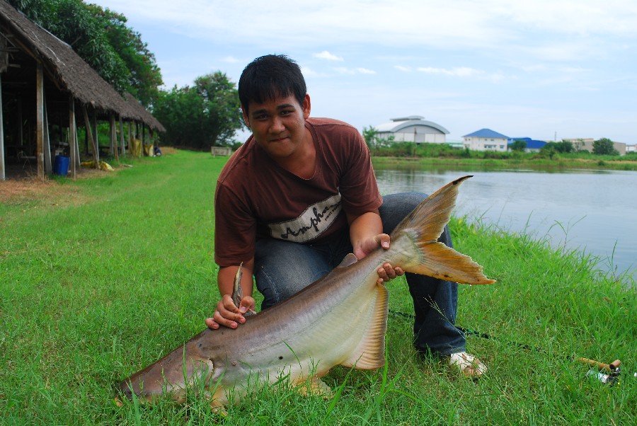 สุดท้ายก็ได้หล่อ แต่หน้าเอ็งดูแดงๆนะ ไปนั่งพักก่อนไปอั๋นเอ้ย  :laughing: