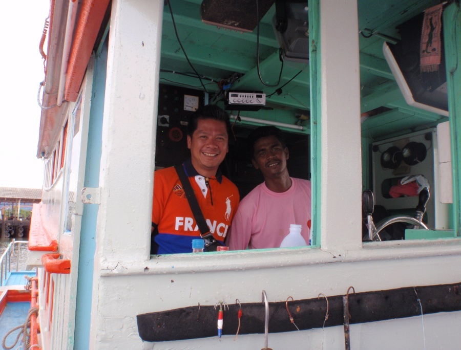 คุณ เฟรด กับไต๋ฮก ครับ  :smile: :smile: :smile:
