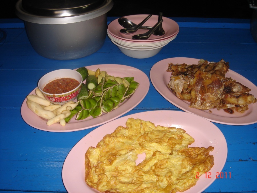 ทานข้าวครับ :umh: :umh: :umh: