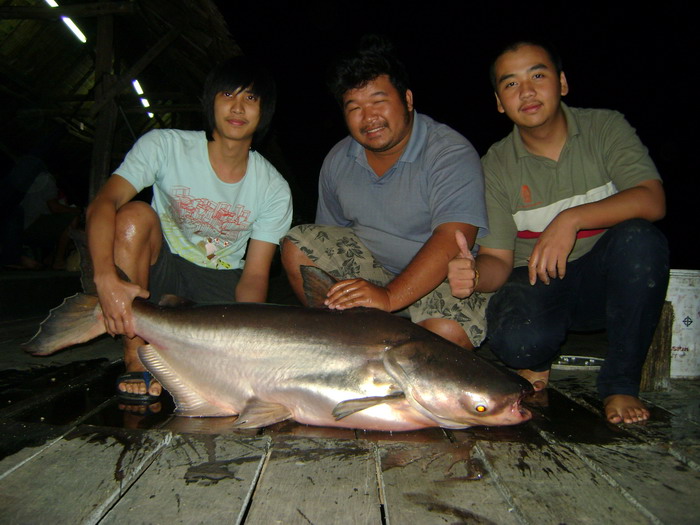 
จัดไป หล่อยกซุ้ม   :laughing: :laughing: :laughing: :laughing: