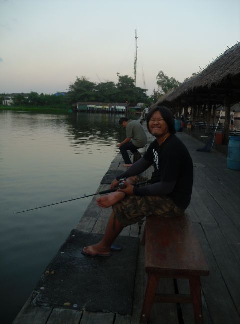 น้าวัตยิ้มหวานเลย

รอปลากินอิอิ