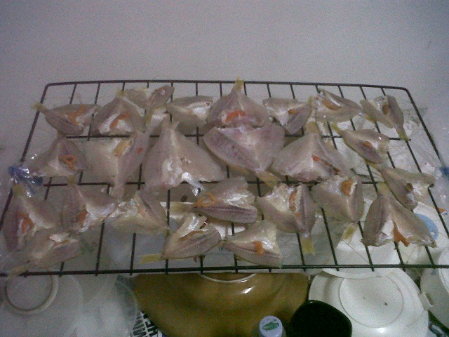 ลูกปลา เอามาทำ ปลาแดดเดียว  อิอิ หร่อยมากขอบอก :grin: