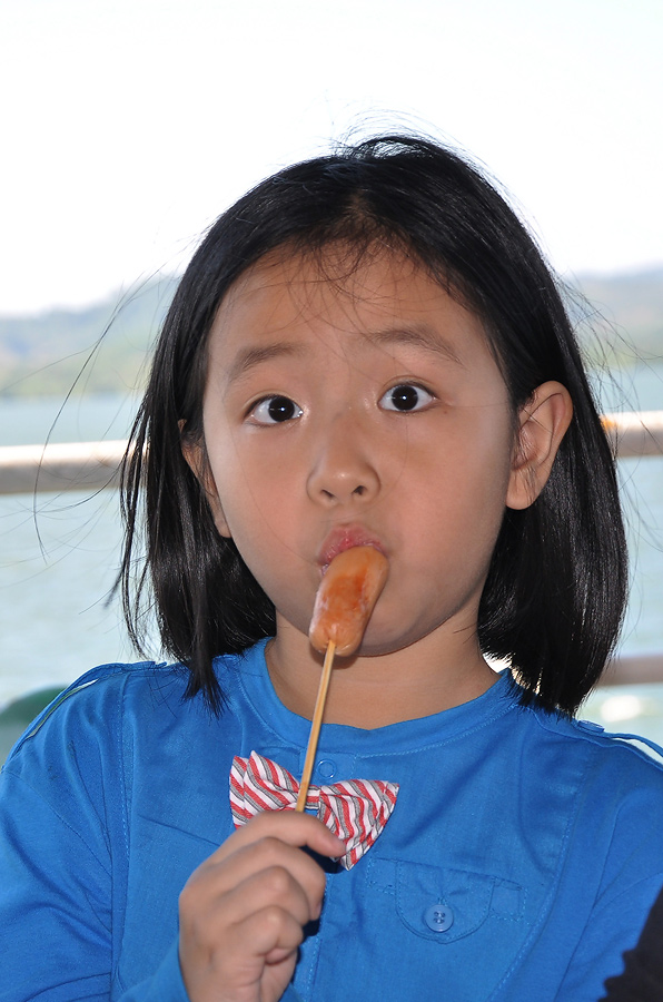 ยังไม่อิ่มอีกเหรอแตงโม  :ohh: :ohh: :ohh: :grin: :grin: