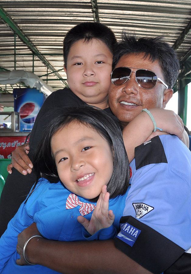 ขอป๊าถ่ายภาพด้วยน๊า......มานี่เลยทั้งแก้วตาและก็ดวงใจ :grin: :grin: :grin: :grin: