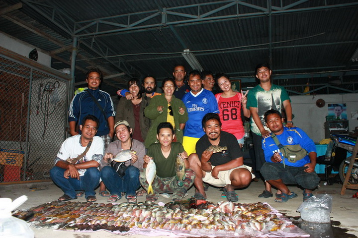 ขอขอบคุณ  SIAMFISHING ไว้ ณ โอกาศนี้ด้วยครับ ที่ให้พวกผมลงรูป ต่าง เอาไว้แลกเปลี่ยน ประสบณ์ 
และ ขอ