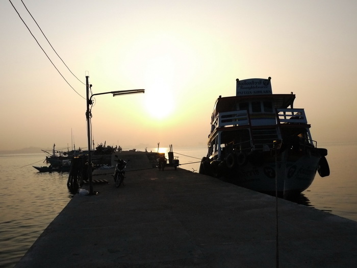 เช้าๆๆที่ท่าเรือหน้าบ้าน