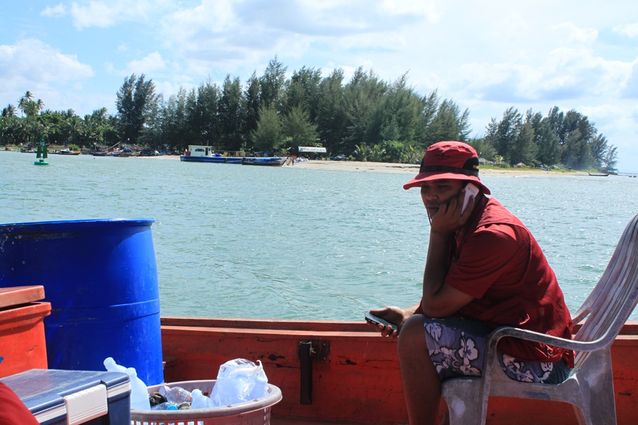 เอ็กซ์ ยังมีงานตามมาถึงในเรือครับ 