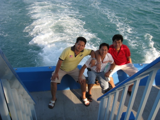 เรือออกแล้วก็ยังถ่าย