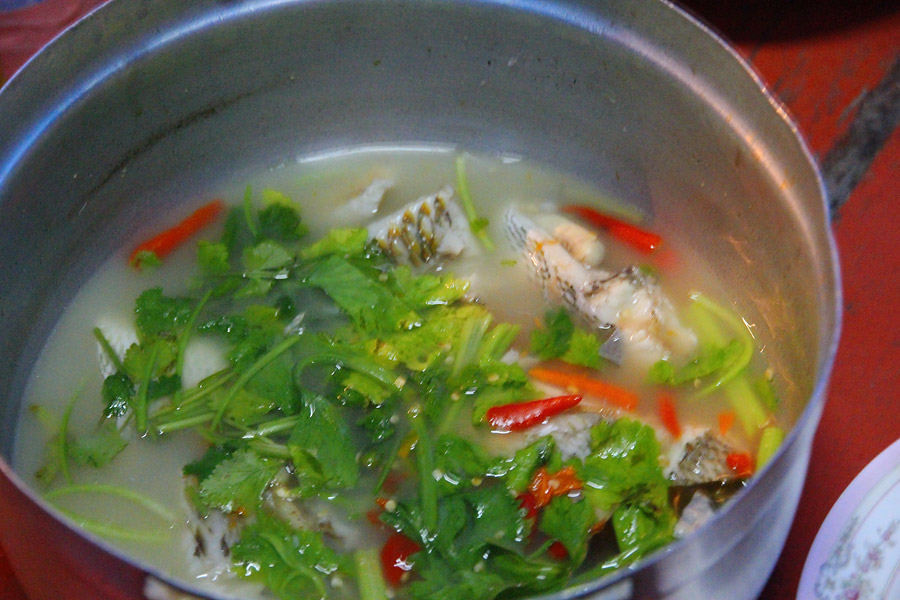 มาแล้วต้มยำแก้วกู่กับฟิชโช่ :umh: :umh: :umh:
