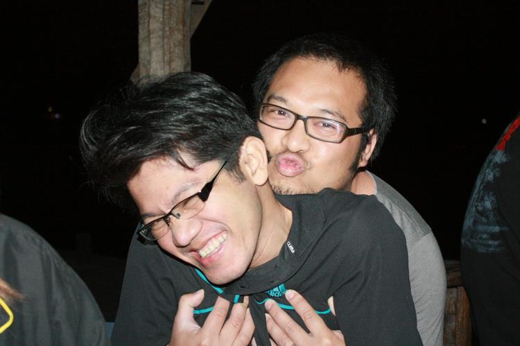 ชายโฉดเห็นไม่ได้เลย จะโดดเข้าใส่อย่างเดียวเลย  :laughing: :laughing: :laughing:

