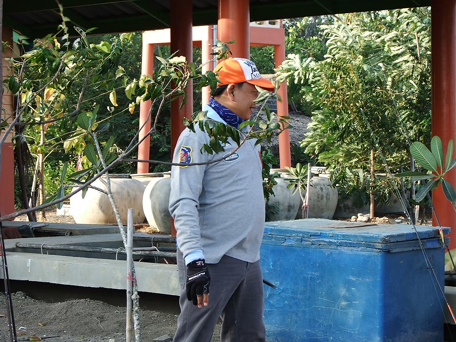 [b]วันนี้ ท่านที่ปรึกษาและคกก.กบปลายาง ก็มาร่วมแจมด้วยครับ เเต่เอ่ ไมไม่ตกล่ะจ๊ะ อิอิ[/b]
:grin: :g