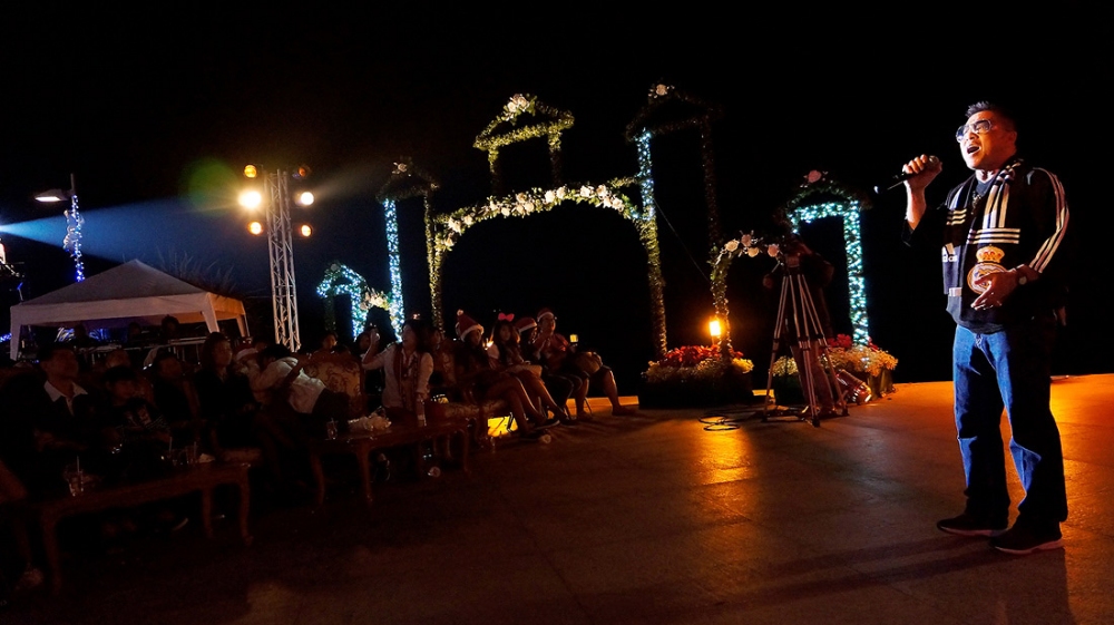 ครับน้าเรด  พี่เล็ก ใช้ NEX 5N ครับ :cheer: :cheer: :cheer: