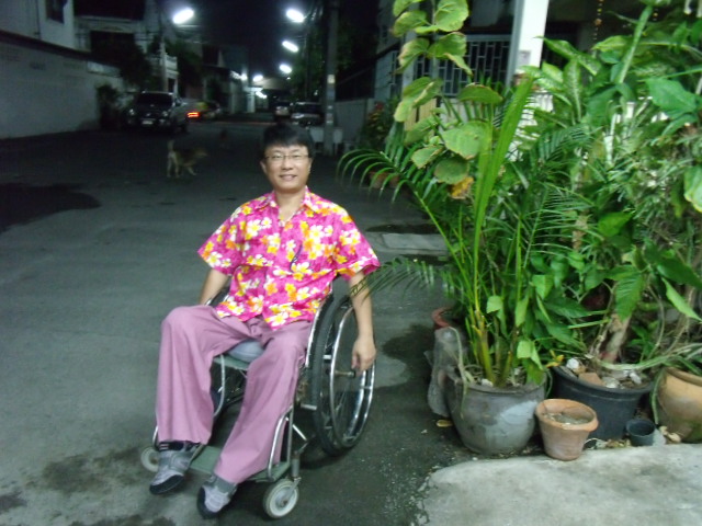 อิ่มแล้ว ก้อถอยครับ  :laughing: :laughing: :laughing: