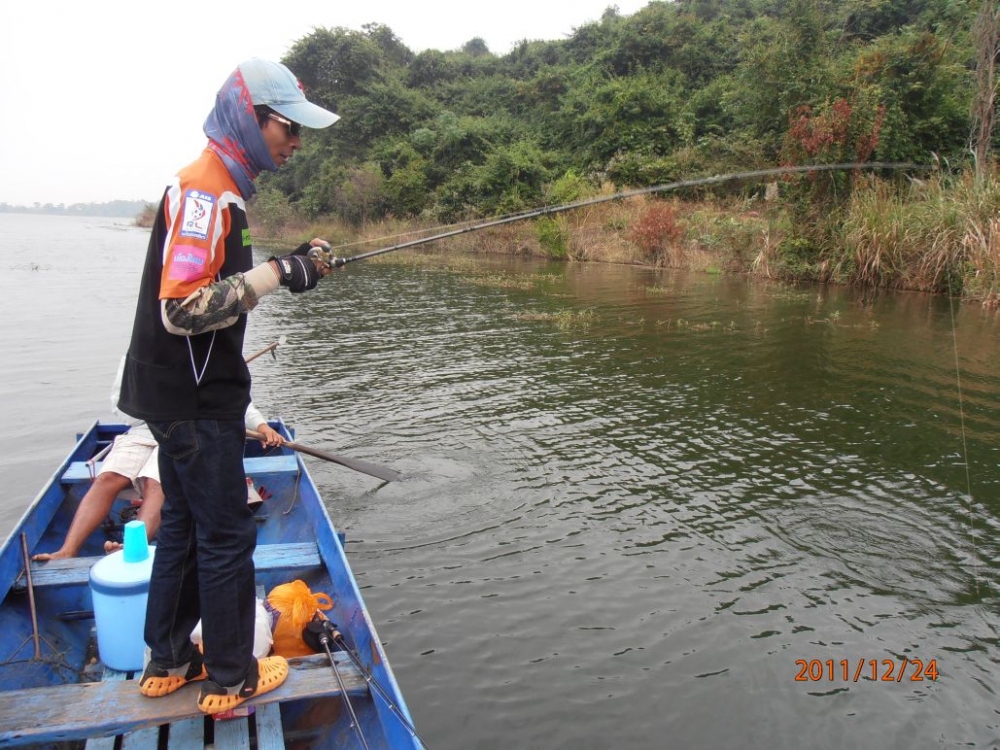  :love:ย้ายหมายต่อโนนไทยก็โดนเลยครับแต่อากาศปิดเหมื่อนฝนจะตกครับ