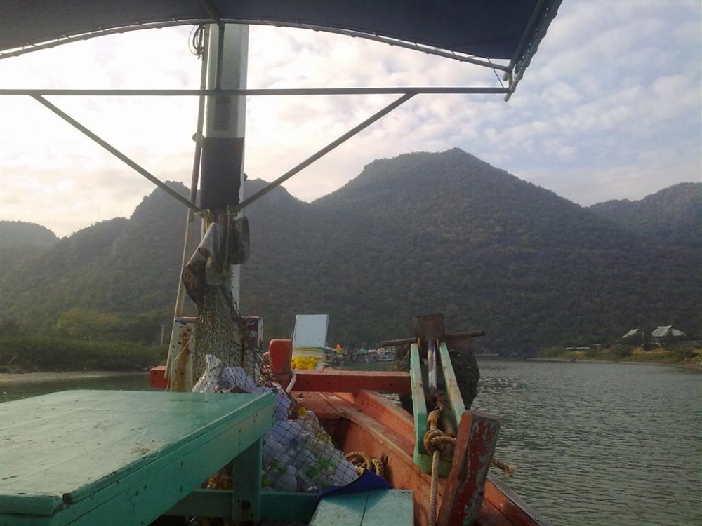 เอาเป็นว่า ไม่มีเวลาถ่ายรูปเลยละกัน กับเรือไต๋ณรงค์