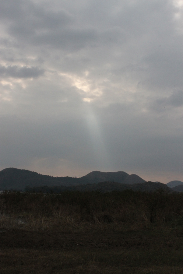  [b]สวยงามมากครับ.....ปีใหม่...........ปี...2012.....[/b] :laughing: :laughing: :laughing: :cheer: :