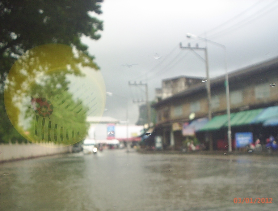 นี่ตรงถนนหน้าวัดคูหาสวรรค์   (วัดสูง)