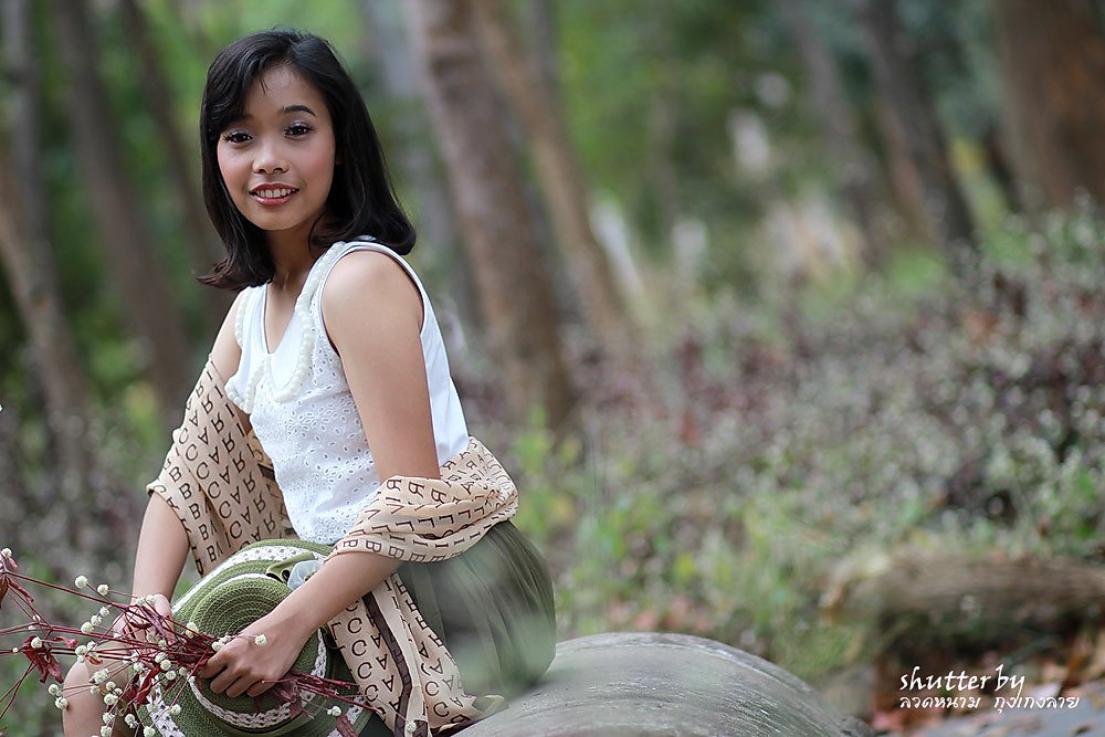 หากเป็นหน้าฝน  คงมานั่งถ่ายที่นี่ไม่ได้แน่
เพราะยุงเยอะมาก