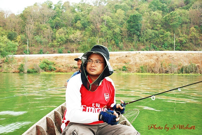 ยิ่งเย็นน้ำยิ่งนิ่งแต่ปลาก็ไม่กัดเหยื่อของเราอีกเลย :grin: :grin: