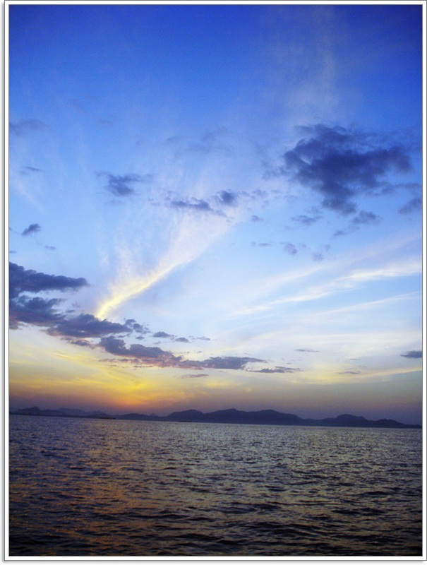 [q][i]อ้างถึง: Zuphawat posted: 14-12-2554, 19:06:09[/i]

++++ :smile: :smile:[/q]
ขอบคุณที่ติด-ต