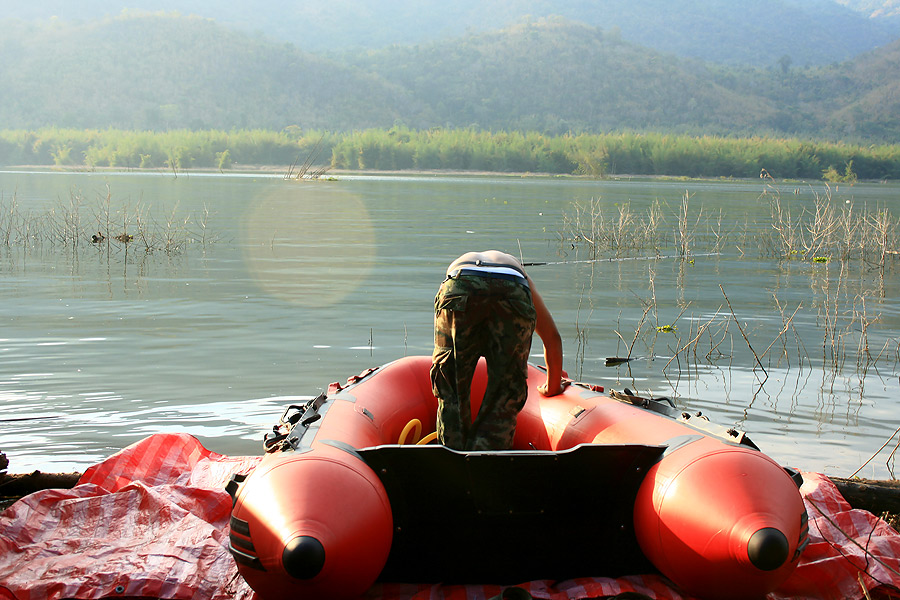 ถึงแพก็จัดการ ประกอบเรือ กัน :cheer: :cheer: