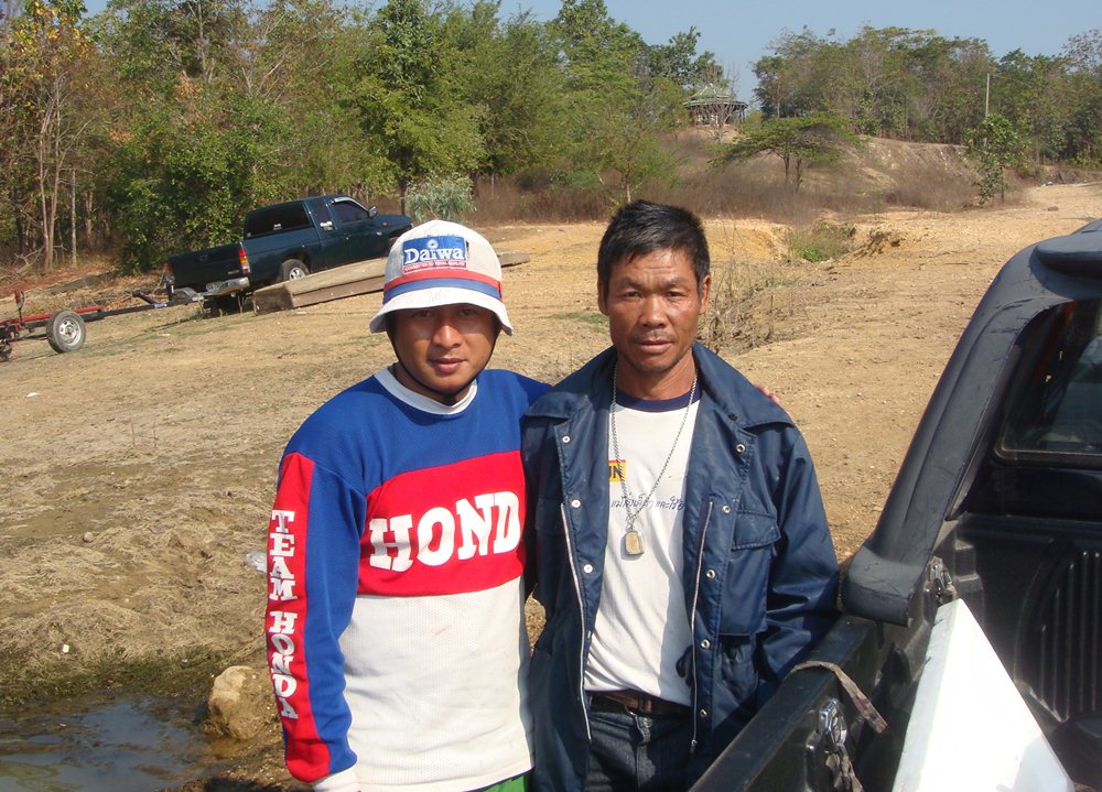 ขอถ่ายกับพี่หาญสักรูปครับ ขอบคุณสำหรับการจัดการทุกอย่างให้อย่างเรียบร้อย ไว้เจอกันใหม่อาทิตย์หน้าคับ