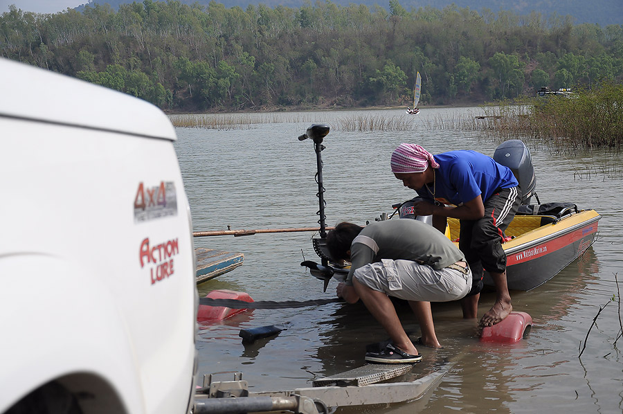 กลับเข้าฝั่งเอาเรือขึ้นเตรียมตัวไปเที่ยวต่อดีกว่า :grin: :grin: :grin: :grin: