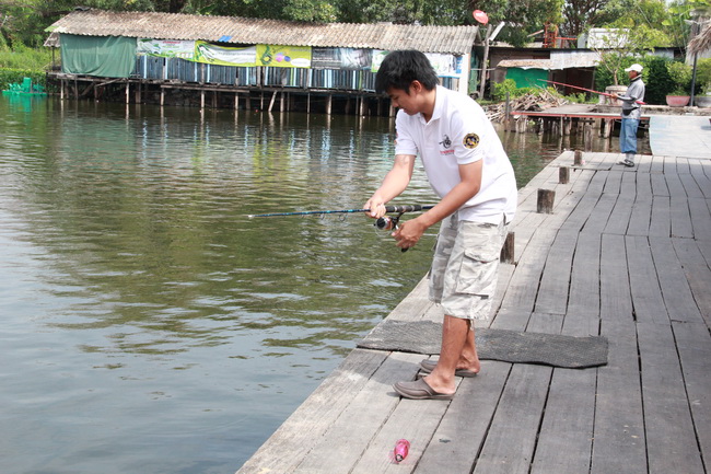 น้าเอ็ม....โดนอีกแล้ว...ปลาตัวนี้ตามชมอย่ากระพริบตานะครับ...มีดีๆ