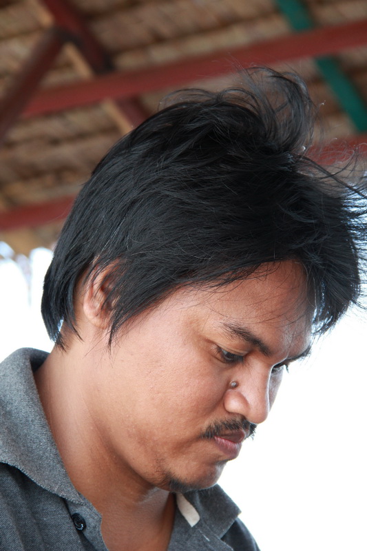 คนนี้ไม่ค่อยได้อัดปลา...เดี๋ยวถ่ายรูป..เดี๋ยวโทรศัพท์เข้า...เดี๋ยวสายขาด..+5555+