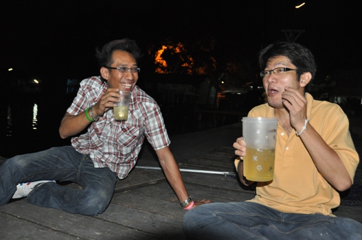 [q][i]อ้างถึง: jakraphad_2 posted: 12-01-2555, 18:26:14[/i]

[q][i]อ้างถึง: maroopon posted: 12-01