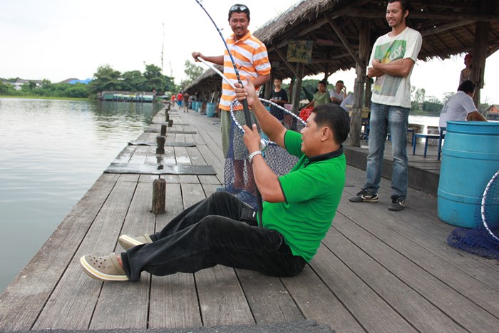 ไม่ธรรมดาครับ.....น้าเอ๋ผม....สู้..สู้...ครับน้าเอ๋..... :cool: :cool: :cool: :cheer: :cheer: :cheer