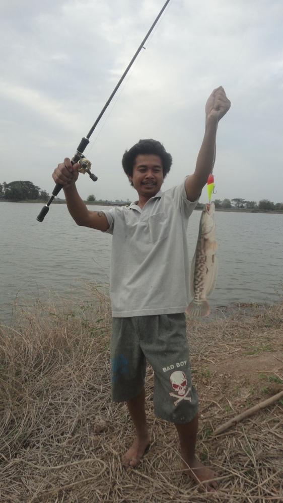 น้องพลบอกว่าถึงตัวเล็ก.....เเต่ได้ใจครับพี่  :laughing: :laughing: :laughing: