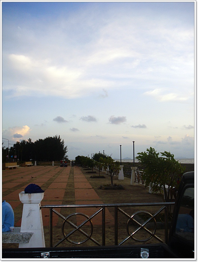 [q][i]อ้างถึง: naksit-20 posted: 13-01-2555, 16:23:47[/i]

 :cheer: :cheer: :cheer: :cheer: :cheer