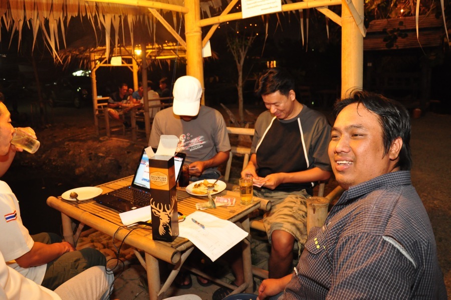 ซุ้มนี้รายงานสดครับ :laughing: