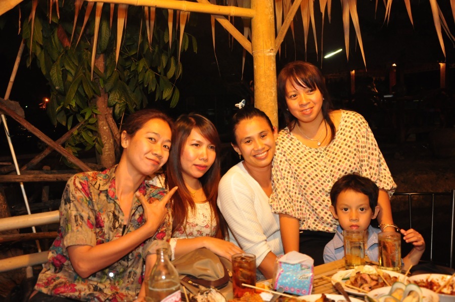 สมาคมแม่บ้าน  :laughing:
