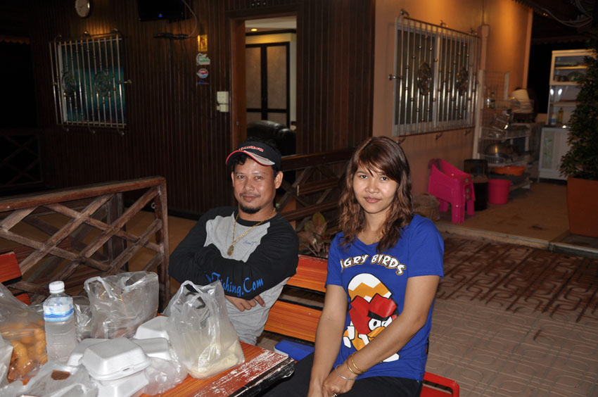 น้าแป๊ะกับแฟนก็รอดูอยู่ครับ      :cheer: :cheer: :cheer: