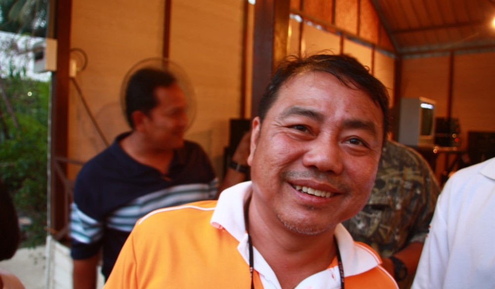 พี่พงษ์บอกปีนี้ขอแก้มือตักปลาให้ผมใหม่ แต่ไม่รู้จะได้ตักไหมนะพี่ ผมรับมอบตำแหน่งมาจากโกนุและ :laughi