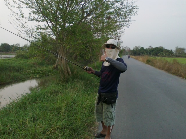 น้ายืนยันเยี่ยมครับ...แต่น้าเล่นปลายางซะงั้น...แก่บอกไม่ไหวผิวน้ำตกใจ....เวร... :love: :love: :laugh