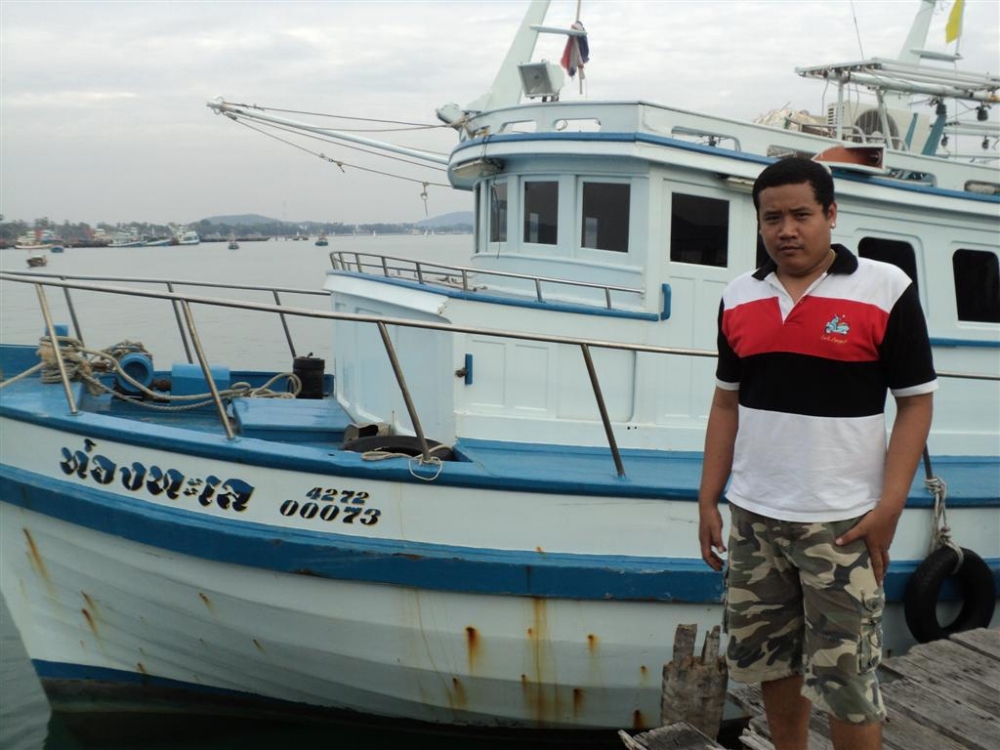  กะถ่ายแต่เรือดันมีใครมาแจมม่ายรู้