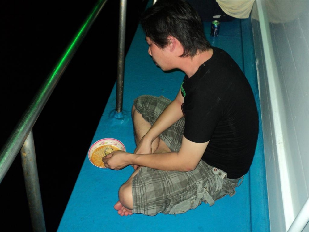 ไอ้นี่หิวจัดซัดมาม่า