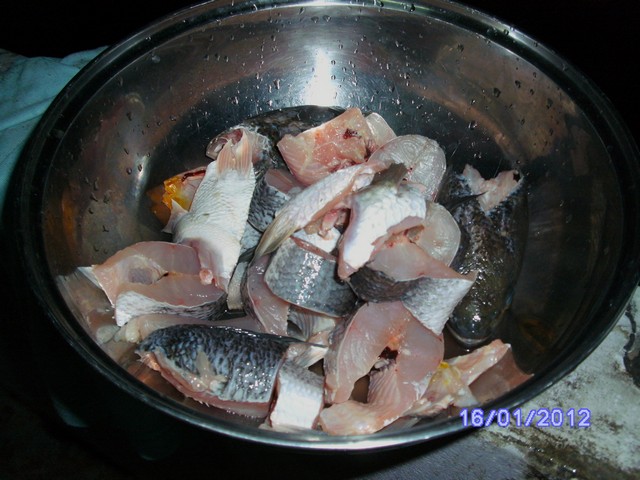 หั่นเป็นชิ้นๆ...พอดีคำ :umh: