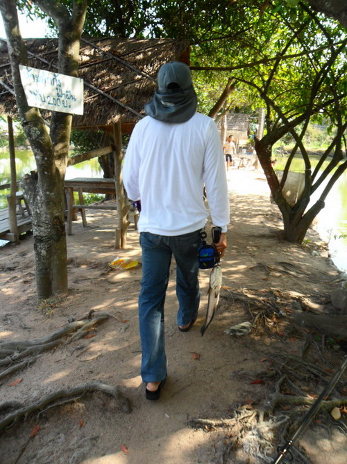  :love: :love: :love:
เดี๋ยวเรามาหลิวกันดีกว่าครับเอาเจ้าช่อนไปเข้าห้องขังก่อน 
 :grin: