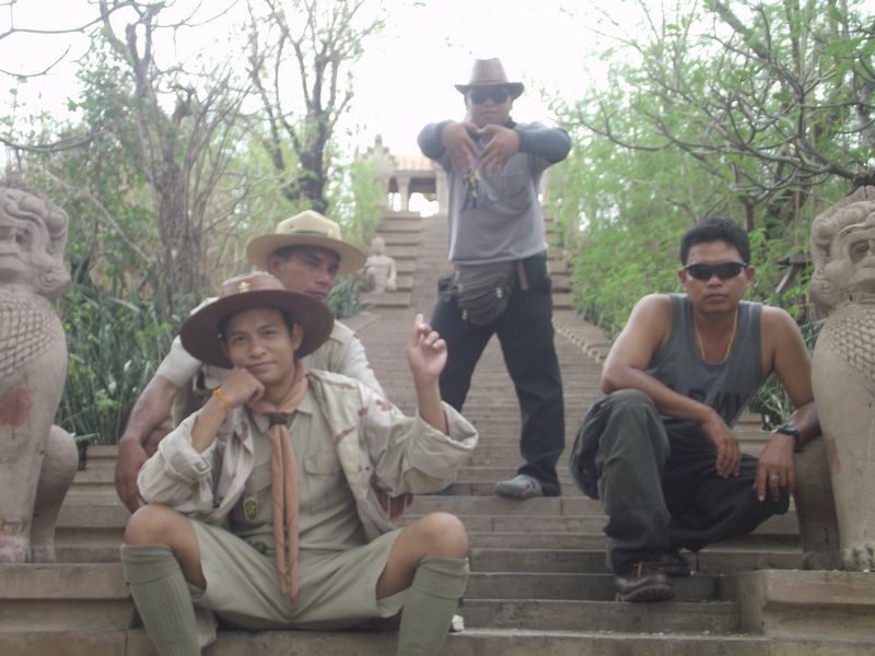 แวะชม เขา พระวิหารก่อน