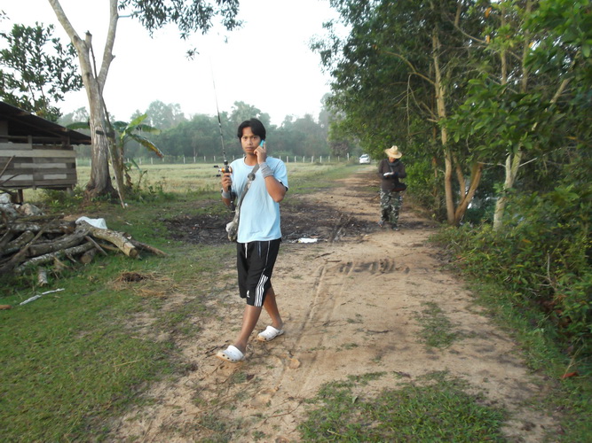 ก่อนอื่นใดต้องโทรรายงาน ผ.บ ก่อนครับ เมื่อเช้าหนีมา :grin: :laughing: :laughing: