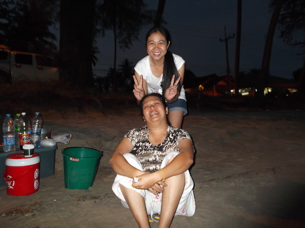   น่านว่าไม่ได้..มรันไปป่วนคนอื่นอีก..
เค้าให้ค่าโฆษณา..แกรึงัย ลิโพตลอด :laughing: :laughing: