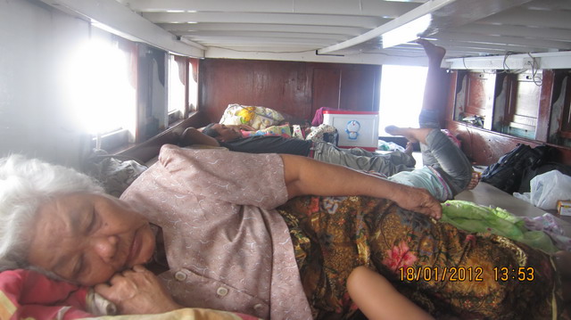 เกรงใจยายจัง  ขอโทษคร๊าบบบบบ  :prost: :prost: :prost: