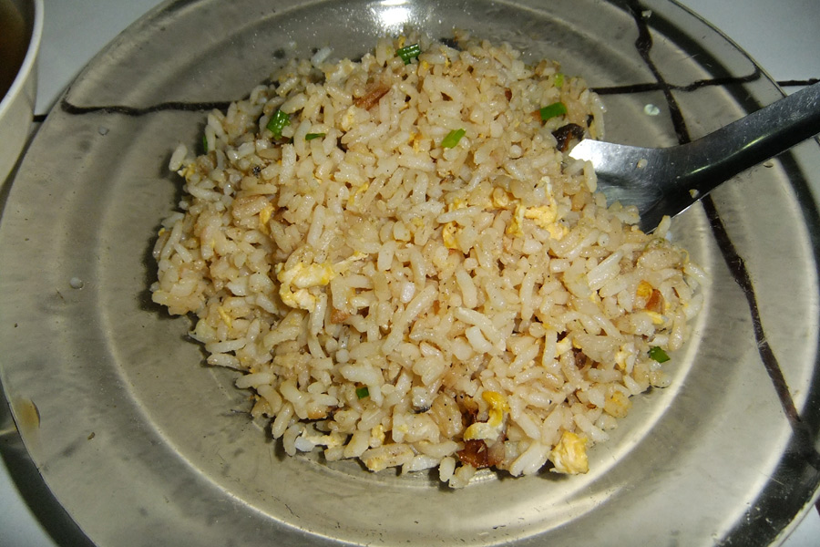  [b]    ข้าวผัดปลาอินทรีเค็ม . . . อาหารสุดหรูช่วงน้ำท่วม    [/b] :grin: :grin: :grin: :grin: :grin: