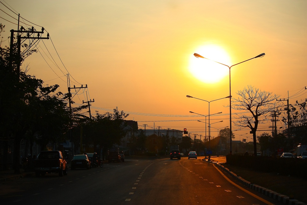 ปลาตอนบ่ายวานนี้กัดดีเหลือหลาย  วันนี้มีเวลาถึงก่อนเที่ยง เลยแวะไปซ้ำซะหน่อย ออกจากบ้านก็เจ็ดโมงกว่า