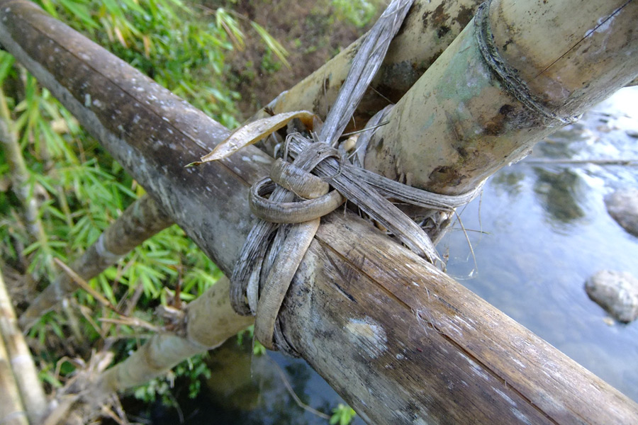  [b]การสร้างสะพานแบบชาวบ้านๆ[/b]