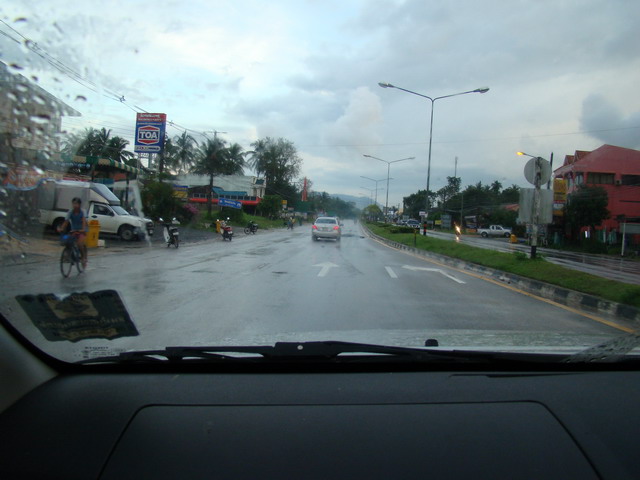 เดินทางกลับ เจอน้องฝนกันอีกแล้ววววว  :blush: :blush: :blush: